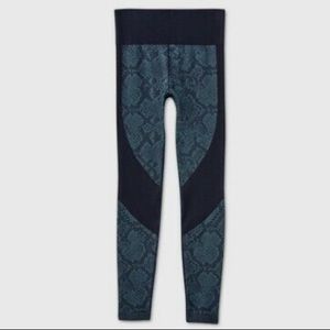 JOY LAB Snake Print Leggings in BLACK not blue
